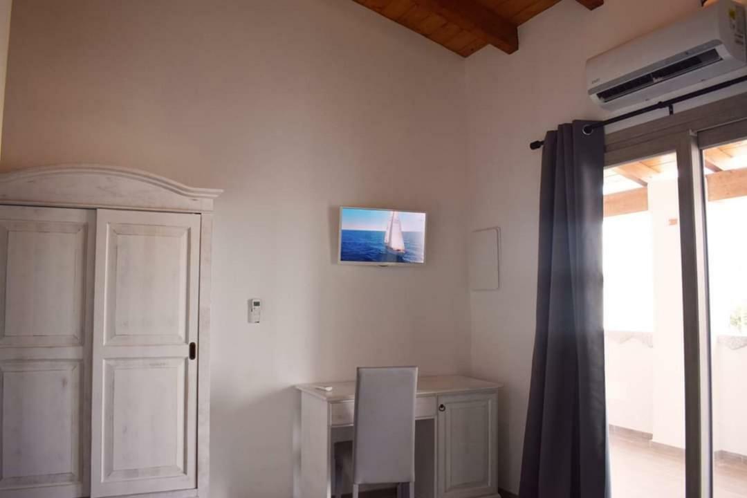 Corallo Rooms Budoni Bagian luar foto