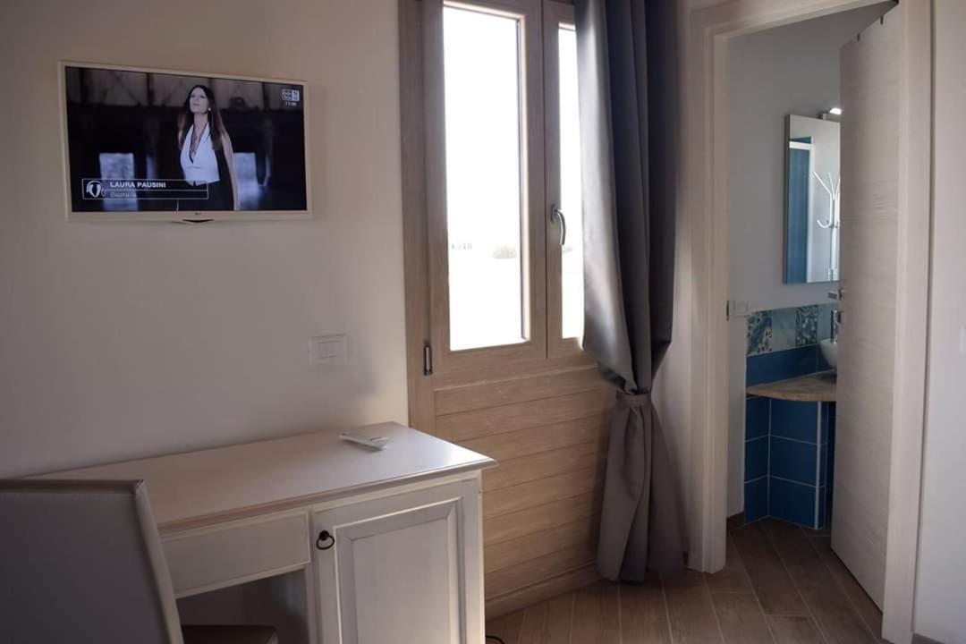 Corallo Rooms Budoni Bagian luar foto